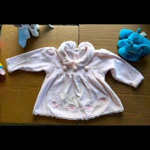 Vintage Koala Baby long Sleeve Velvet Top with embroidered Roses size 6-9 months
